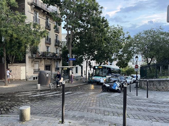 프랑스 파리 몽마르트 언덕 전경 [@hyem_pics]