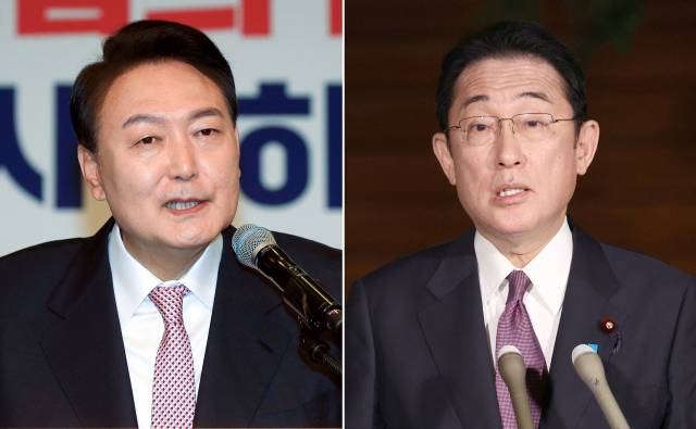 ▲윤석열 대통령 당선인과 기시다 후미오 일본 총리가 11일 전화 통화를 하고 한일관계에 대해 의견을 나눴다고 일본 NHK와 교도통신이 보도했다. 통화는 이날 오전 10시 30분부터 약 15분간 진행됐다. 사진은 지난 10일 국회에서 당선 인사하는 윤석열 당선인과 지난 4일 일본 도쿄 총리관저에서 기자회견하는 기시다 일본 총리. ⓒ연합뉴스