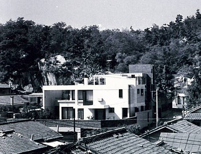 서울 안암동 주택, 1977.