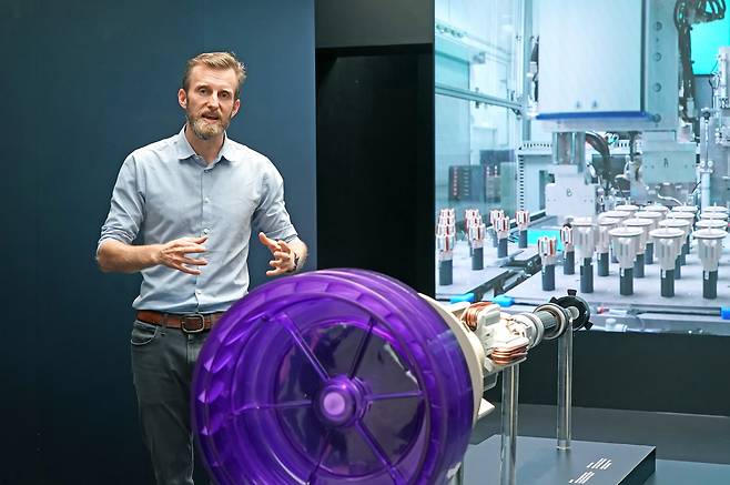 Dyson Vice President Charlie Park poses for a photo at a press briefing with South Korean reporters in Seoul Wednesday. (Dyson)