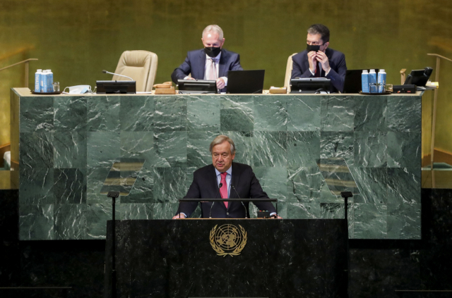 안토니우 구테흐스(맨 앞) UN 사무총장이 미국 뉴욕의 UN세계본부에서 열린 체77차 UN총회에서 연설하고 있다. 신화연합뉴스