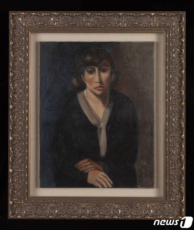 나혜석, <자화상> Self-portrait, 1928 추정, 89×76cm, 캔버스에 유채 Oil on canvas(수원시립미술관 제공)