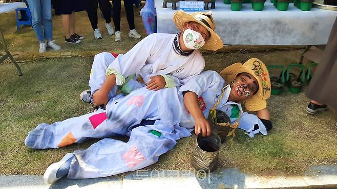 품바축제장 풍경