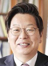 진창수 세종연구소 일본연구센터장