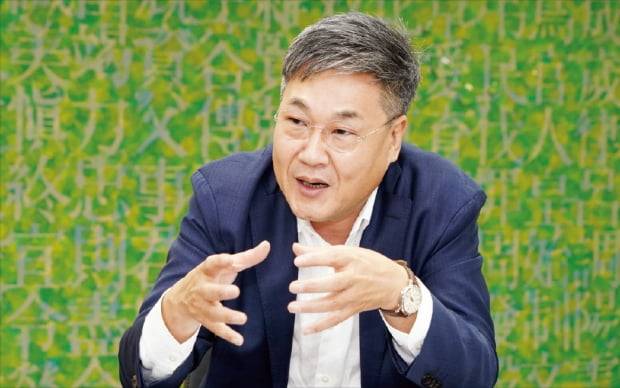 정문헌 종로구청장은 “창신동, 숭인동 일대에 여러 갈래로 나눠 진행 중인 재개발 사업을 하나의 단일 사업으로 통합해 코엑스와 같은 대규모 상업 공간을 조성할 것”이라고 말했다.   종로구청 제공