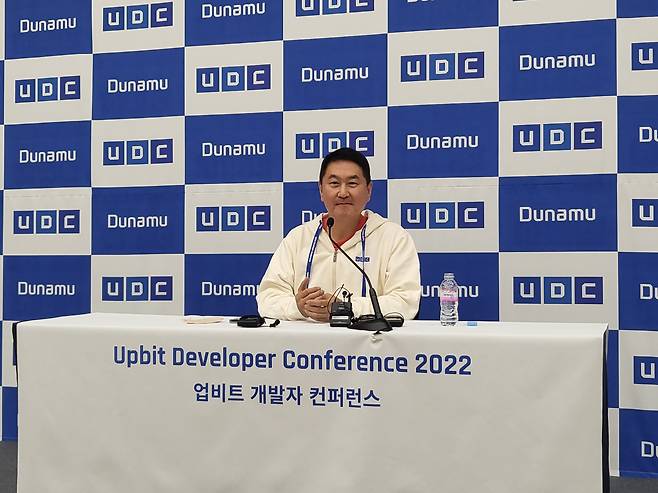 이석우 두나무 대표가 22일 열린 'UDC 2022' 기자 간담회에서 기자들의 질문에 답하고 있다. [박지영 기자/park.jiyeong@]