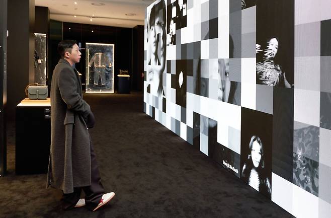 사진 : 골든구스(Golden Goose),&nbsp;글로벌 캠페인 '아티스트의 정신(The Spirit of the Artist)' 우원재 ⓒGolden Goose