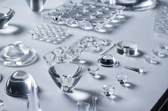 아이엘사이언스가 독일 프랑크푸르트에서 열리는 라이트앤빌에 참가해 자사의 특허 기술인 광학 실리콘렌즈를 선보인다. 사진은 아이엘사이언스 광학용 실리콘렌즈. [사진=아이엘사이언스]