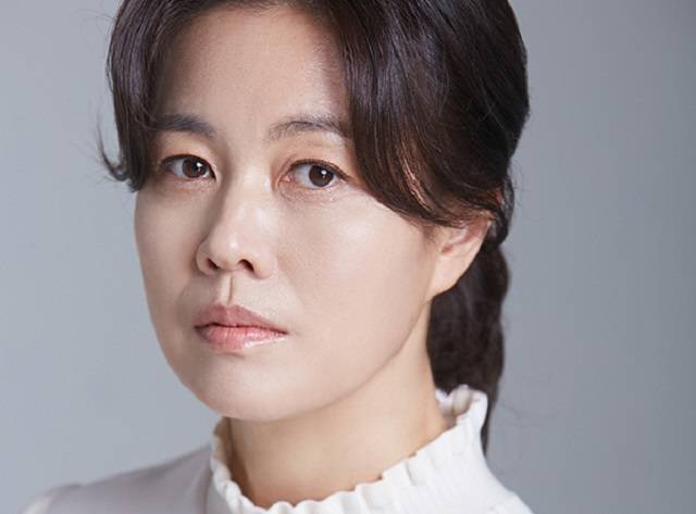 배우 김정영. 에스더블유엠피 제공