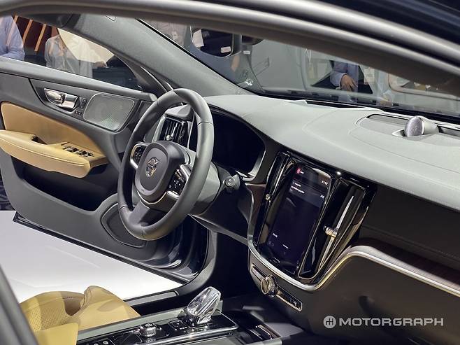 볼보 V60 크로스컨트리