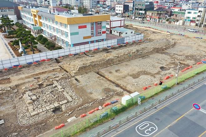 [서울=뉴시스] 경주읍성 5구간 동벽 전경 (사진=한국문화재재단 제공) 2022.09.27. photo@newsis.com *재판매 및 DB 금지