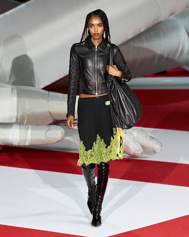 사진 : 디젤(DIESEL), 밀라노 알리안츠 클라우드 아레나 '2023 봄/여름 컬렉션 쇼' ⓒDIESEL