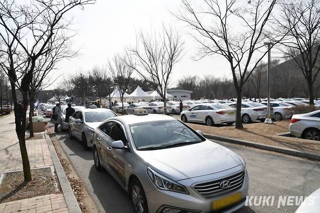 택시들이 정차하고 있다.   쿠키뉴스DB