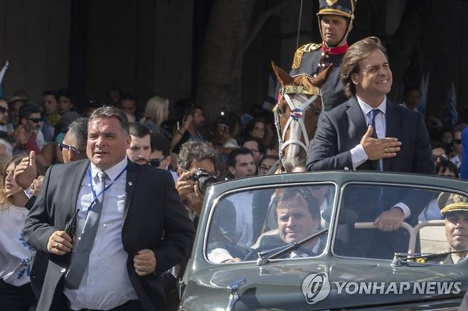 알레한드로 아스테시아노 우루과이 대통령 경호실장(왼쪽) [AFP 연합뉴스 자료사진. 재판매 및 DB 금지]