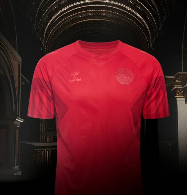 험멜이 공개한 덴마크 축구대표팀 유니폼. 사진｜험멜 공식 인스타그램 캡처