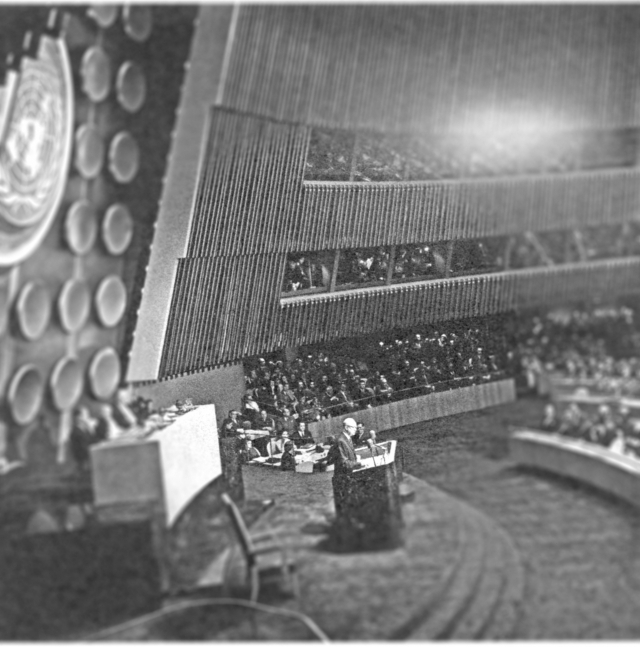 1953년 12월8일 국제연합(UN) 총회에서 드와이트 아이젠하워 미국 대통령이 국제원자력기구(IAEA) 창설을 제안하고 있다./사진출처=UN