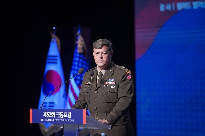 윌러드 벌러슨 미8군사령관이 30일 서울 마포구 극동아트홀에서 열린 제52차 극동포럼에서 발언하고 있다.(극동방송 제공)