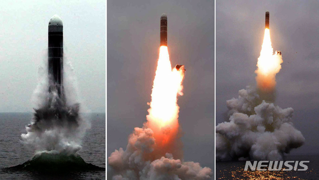[서울=뉴시스] 지난 2019년 10월2일 북한이 동해 원산만 해역에서 잠수함발사탄도미사일(SLBM) 북극성-3형을 성공적으로 시험 발사한 모습.