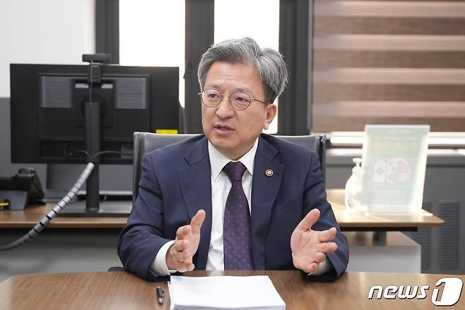 이원재 국토교통부 제1차관이 9월26일 뉴스1과의 인터뷰에서 질문에 답변하고 있다.