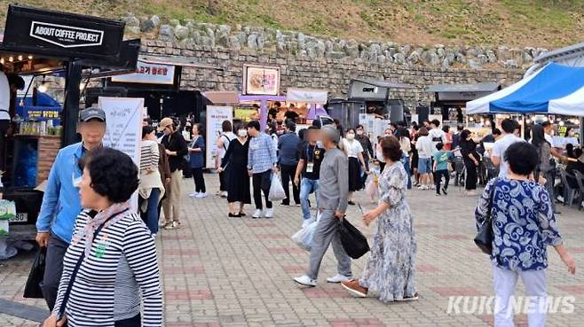 제40회 금산인삼축제에 등장한 푸드 트럭. 사진=명정삼 기자. 