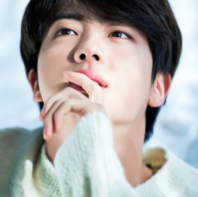 방탄소년단 진, '가장 매력적인 아시아 100인' 1위