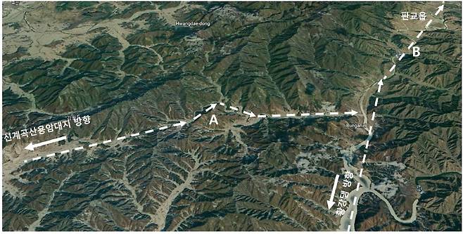 신계곡산용암대지-판교읍 구간의 낭림산맥의 저지대를 통과하는 경로   [김정은의 동서해 연결 대운하 구상의 발표배경 및 예상경로 추정 보고서 캡처]