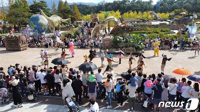 2022 고성공룡세계엑스포 퍼레이드(엑스포조직위 제공).