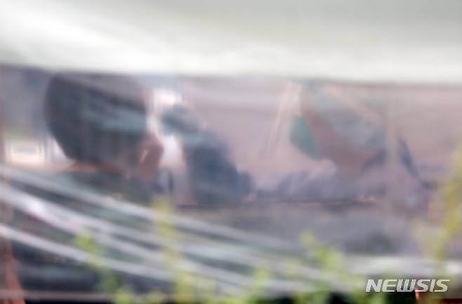 부산 연제구보건소 선별진료소.