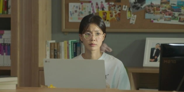 '위기의 X'의 장면들. / 사진제공=웨이브