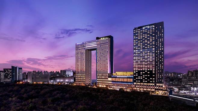 서울드래곤시티 외관