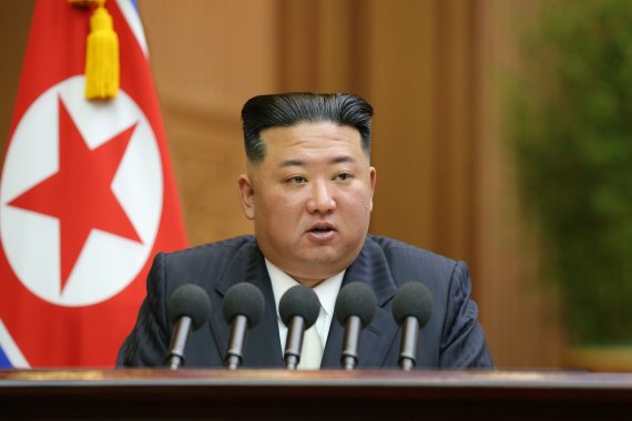김정은 북한 국무위원장이 2022년 9월 8일 최고인민회의 시정연설을 통해 "절대로 핵을 포기하지 않겠다"고 선언했다. 사진=노동신문 캡처