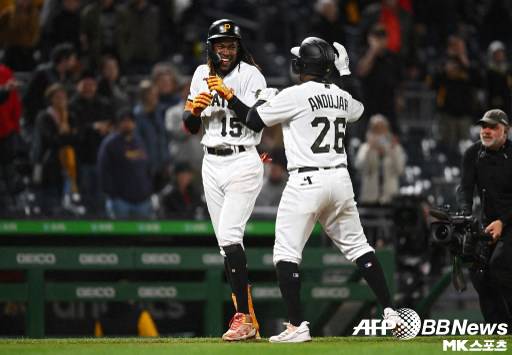 피츠버그는 크루즈의 끝내기 밀어내기 볼넷으로 승리를 거뒀다. 사진(美 피츠버그)=ⓒAFPBBNews = News1