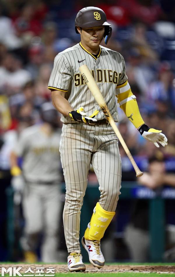 샌디에이고 유격수 김하성은 4일 샌프란시스코와의 홈 경기에서 3타수 1안타 1사구 1도루를 기록했다. 사진(필라델피아)=고홍석 MK스포츠 통신원