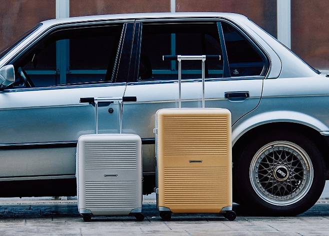 에스아이빌리지에서 여행 관련 상품의 매출이 꾸준히 늘고 있다./사진제공=신세계인터내셔날