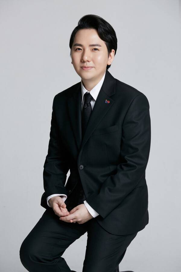 ▲ '2022&nbsp;울주에서 백두를 잇다 제막식&nbsp;&&nbsp;평화통일음악회'&nbsp;엔딩무대를 장식하는 임형주. 제공|디지엔콤