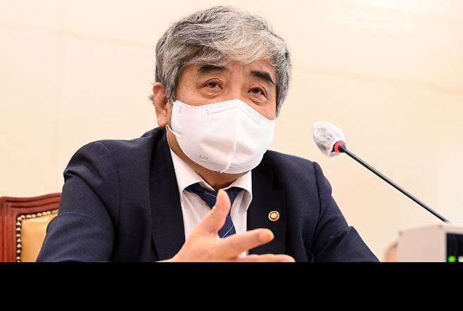 한상혁 방송통신위원장이 6일 서울 여의도 국회에서 열린 과학기술정보방통신위원회의 방송통신위원회·방송통신심의위원회 등에 대한 국정감사에서 의원 질의에 답하고 있다.[사진=이데일리 방인권 기자]