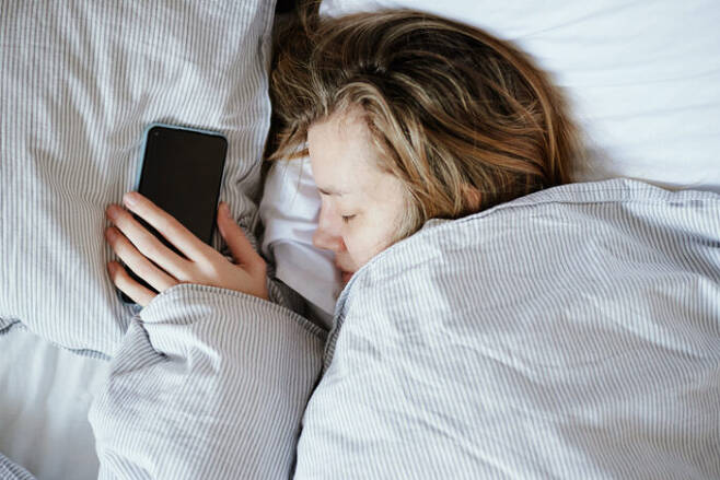 잠을 너무 많이 자도 건강에 해로운 영향이 미친다. [사진=게티이미지뱅크]