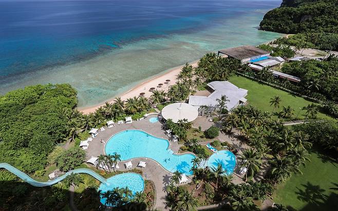 호텔 닛코 괌의 수영장과 건비치 [사진/진성철 기자]