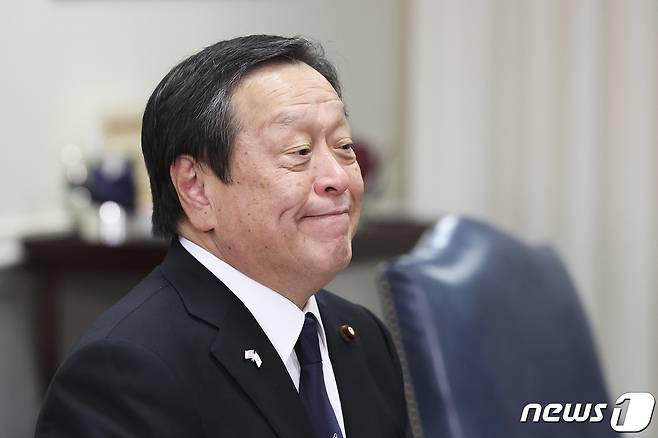 하마다 야스카즈 일본 방위상이 지난 9월14일(현지시간) 미국 버지니아주 알링턴의 펜타곤에서 로이드 오스틴 미국 국방장관과 회담 중 발언하고 있다. 2022.09.14/뉴스1 ⓒ AFP=뉴스1 ⓒ News1 김민수 기자