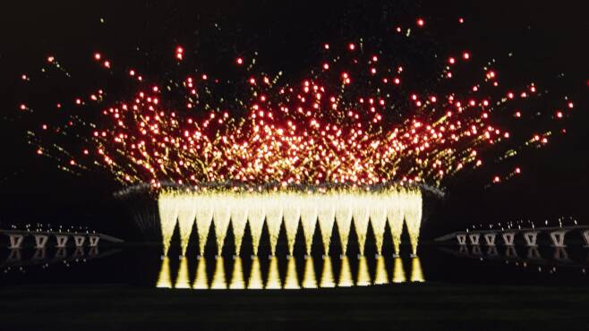 8일 열리는 2022세계불꽃축제에서 선보일 왕관 모양의 불꽃. 시뮬레이션 프로그램에 보이는 화면을 사진으로 담았다. 이번 쇼는 수십 만발의 불꽃이 하늘을 수놓을 예정이다.