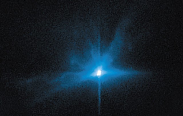 허블우주망원경이 포착한 다트와 소행성 충돌 순간. NASA 제공