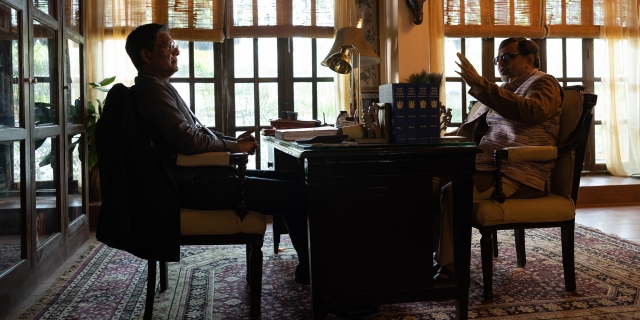 영화 '스토리텔러'에서 가로디아와 타리니가 이야기를 나누고 있는 모습. 부산국제영화제 제공