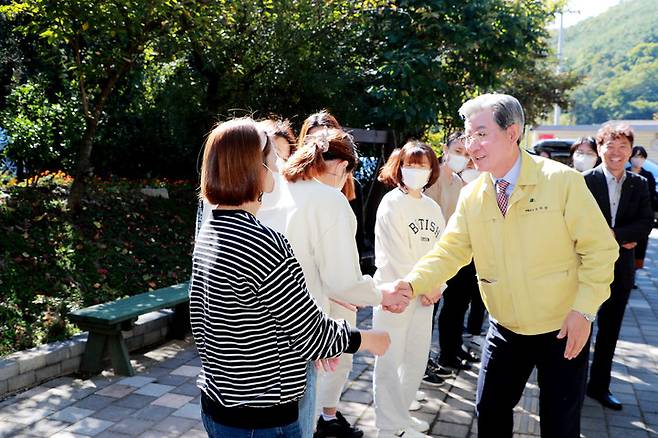 오태완 의령군수, '사랑의집' 방문  *재판매 및 DB 금지