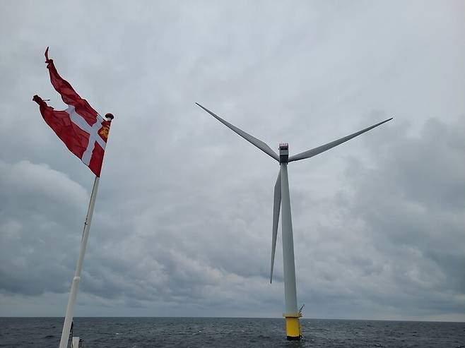 지난달 27일 찾은 덴마크의 안홀트 풍력발전단지. 40만 가구에 전력을 공급한다. 최우리 기자