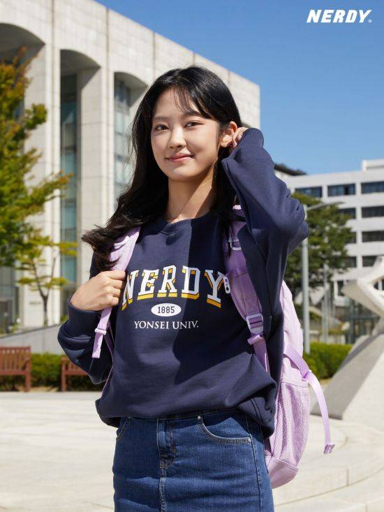 널디 X 연세대 컬래버레이션 의류./사진=에이피알 제공