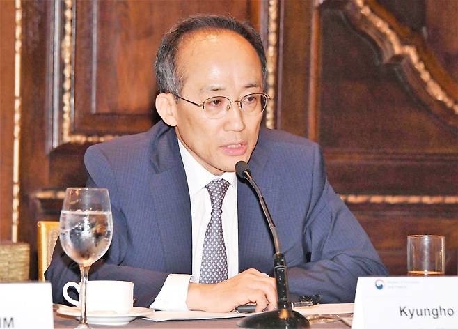 한국의 외환과 환율 정책을 책임지고 있는 추경호 경제부총리 겸 기획재정부 장관. 지난 10월 11일(현지시간) 미국 뉴욕 롯데 팔래스호텔에서 열린 한국경제설명회에서 인사말을 하고 있다./기획재정부