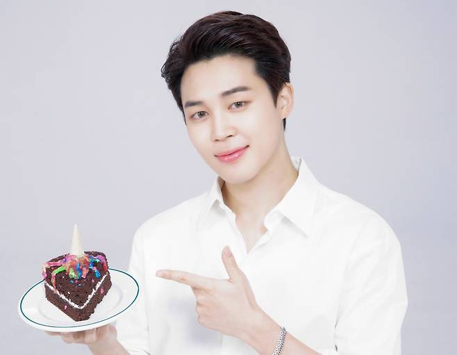 '천의 매력' 방탄소년단 지민, 생일 기념 화보 대방출..'종합선물세트'