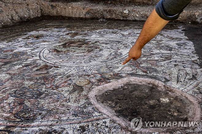 시리아에서 발굴된 로마 시대 모자이크. [AFP 연합뉴스 자료사진. 재판매 및 DB 금지]