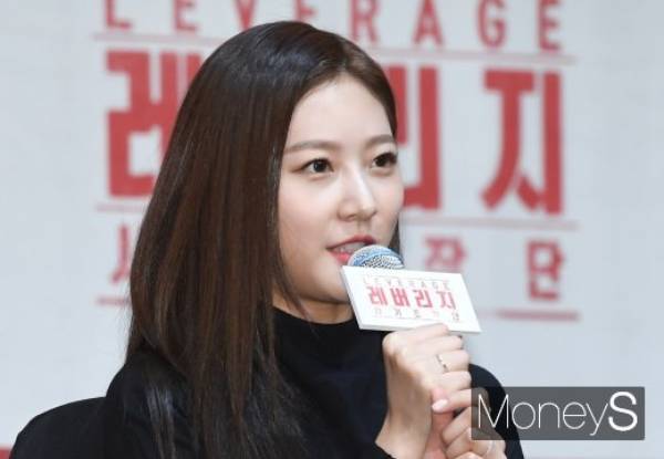 배우 김새론 측이 음주운전 사고로 피해를 끼친 곳과 피해 보상을 진행 중이라고 밝혔다. 사진은 2019년 10월10일 오후 서울 구로구 신도림동 라마다 서울 신도림 호텔에서 열린 TV조선 특별기획 드라마 '레버리지 : 사기조작단' 제작발표회에 참석한 김새론. /사진=장동규 기자