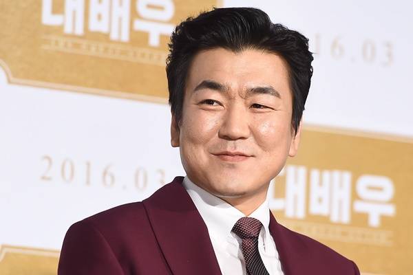 세 차례 음주운전으로 물의를 빚은 배우 윤제문이 복귀 소식을 알렸다. 사진은 2016년 2월 서울 롯데시네마 건대입구에서 열린 영화 '대배우'(감독 석민우) 제작보고회에 참석한 윤제문. /사진=뉴스1